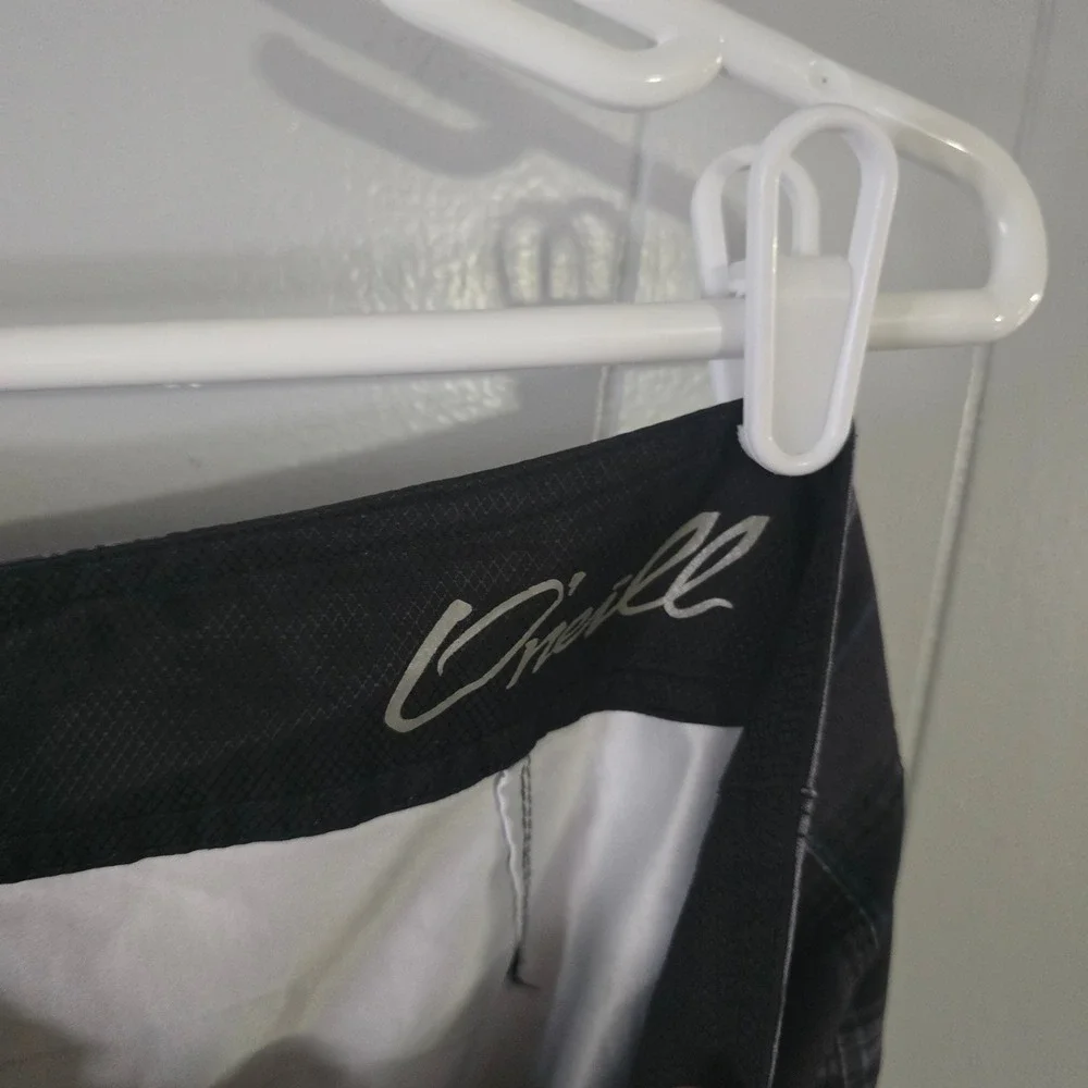 O'Neill Board Shorts Mens 36‎ Black Plaid Cargo Pocket Embroidered Logo Surf